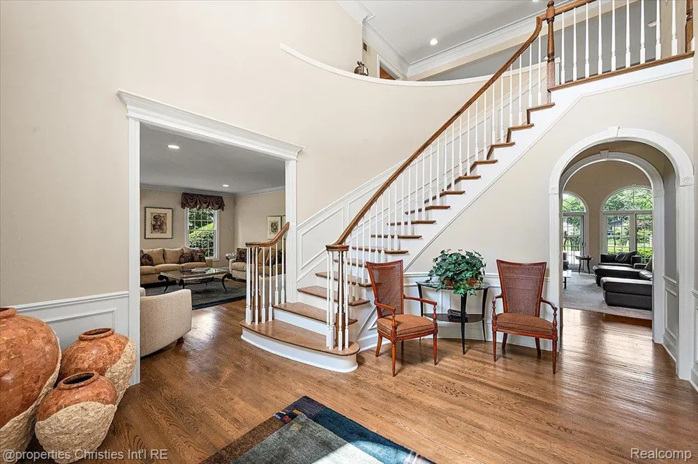 937 Mitchell Court Bloomfield Hills City, MI 48304