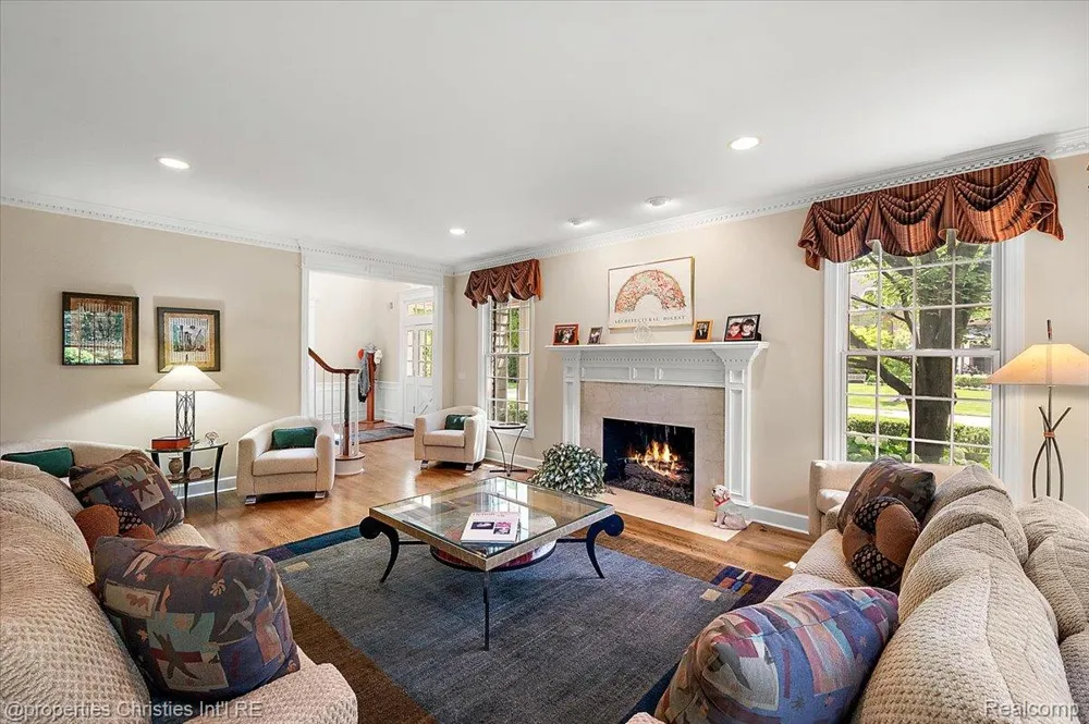 937 Mitchell Court Bloomfield Hills City, MI 48304