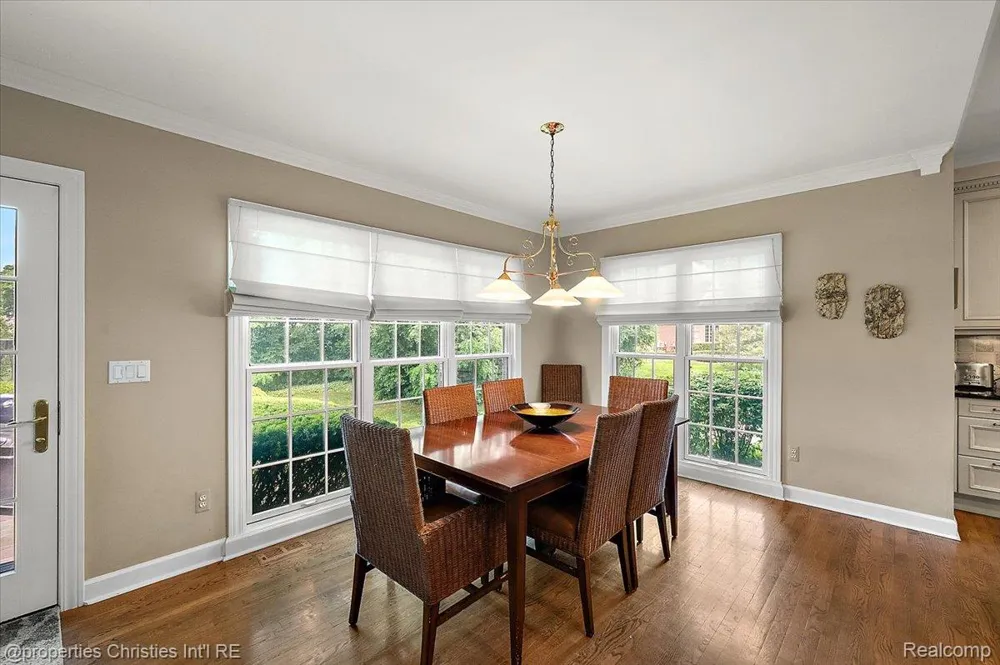 937 Mitchell Court Bloomfield Hills City, MI 48304