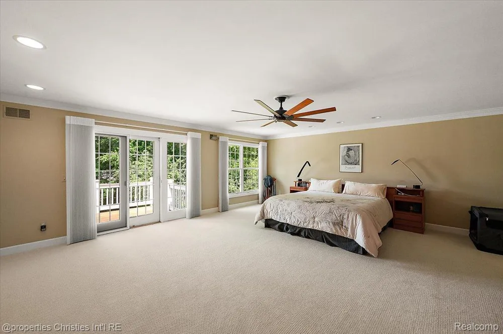 937 Mitchell Court Bloomfield Hills City, MI 48304