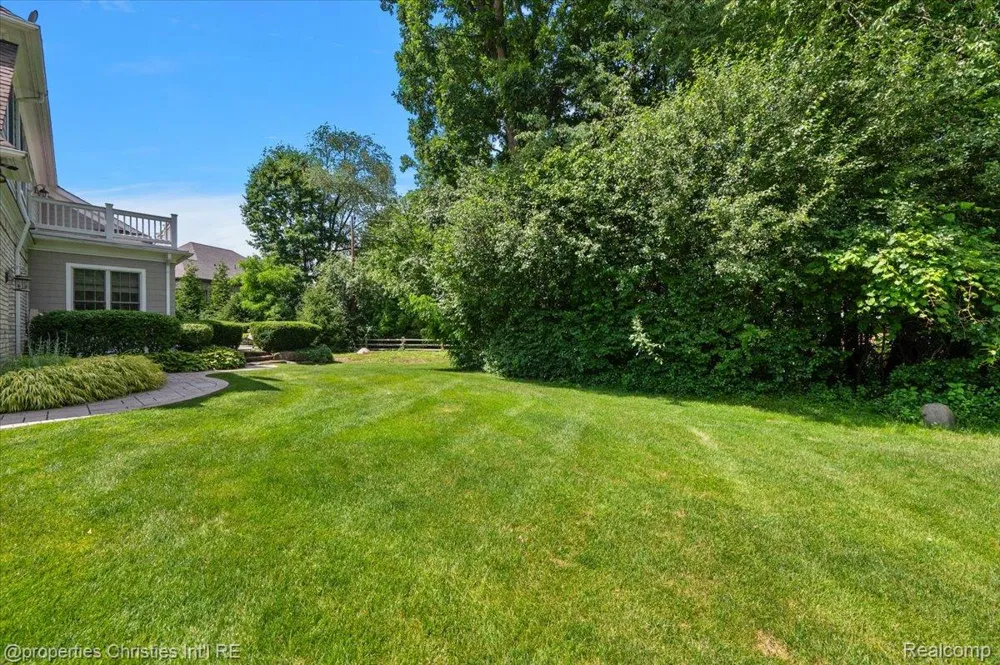 937 Mitchell Court Bloomfield Hills City, MI 48304