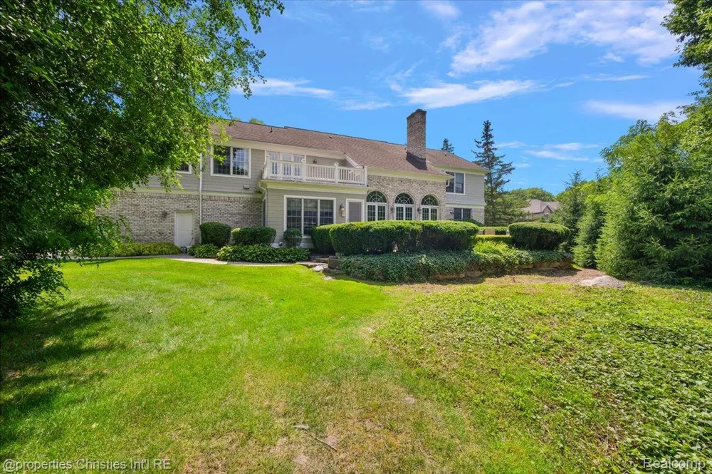 937 Mitchell Court Bloomfield Hills City, MI 48304