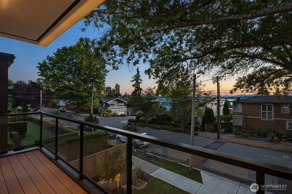 6508 103rd Avenue NE Kirkland, WA 98033
