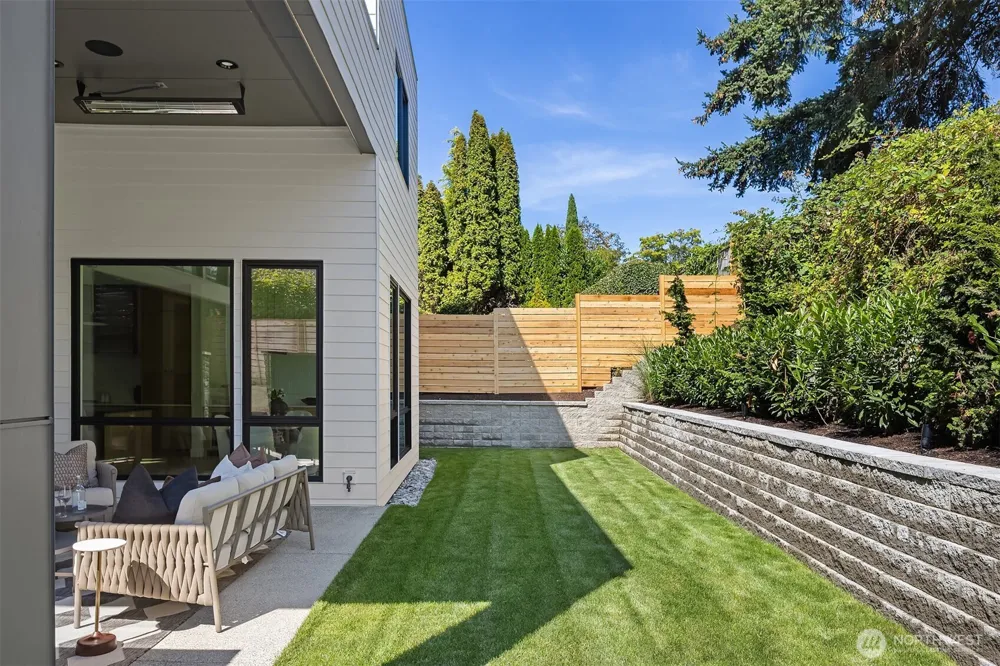 6508 103rd Avenue NE Kirkland, WA 98033
