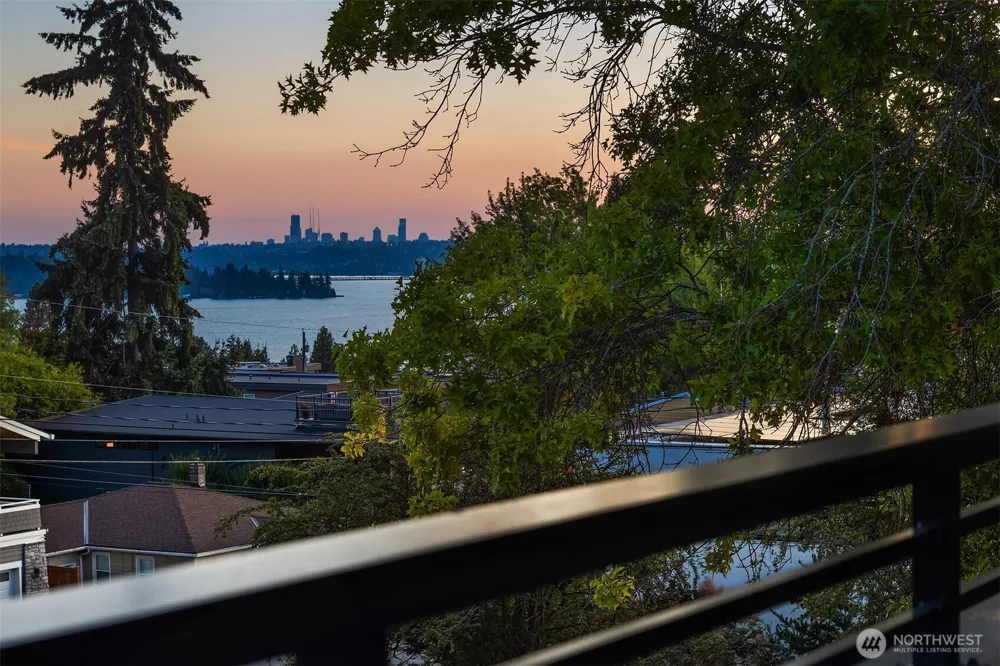 6508 103rd Avenue NE Kirkland, WA 98033