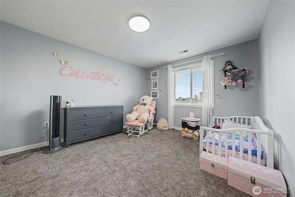 1737 W Mockingbird Street Moses Lake, WA 98837
