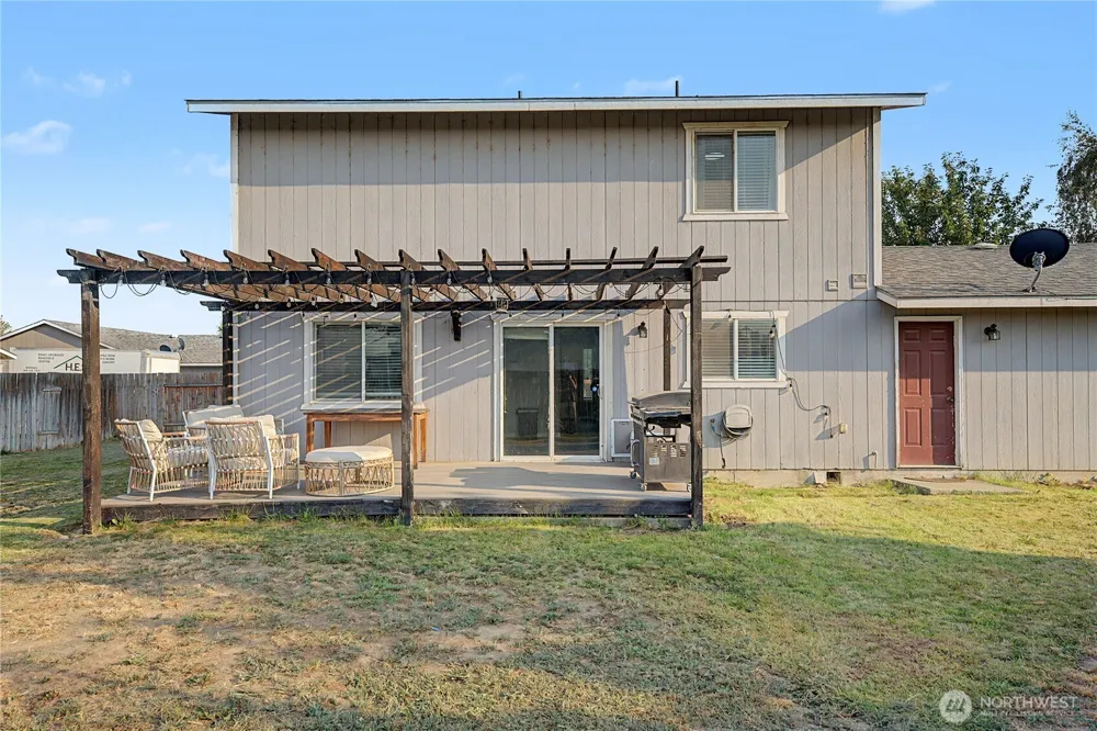 1737 W Mockingbird Street Moses Lake, WA 98837