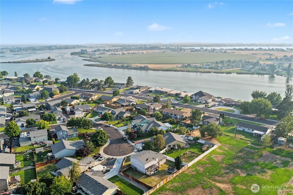 1737 W Mockingbird Street Moses Lake, WA 98837