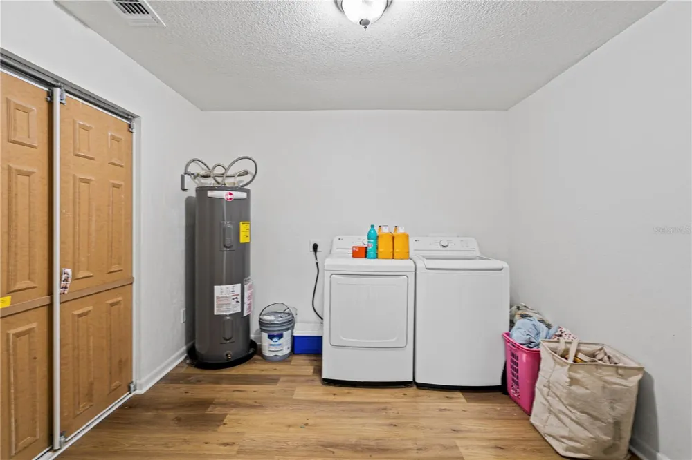 1825 SE 47TH TERRACE Gainesville, FL 32641