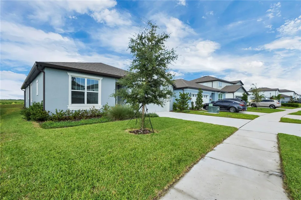 1046 SILVERLAKE BOULEVARD Lake Alfred, FL 33850
