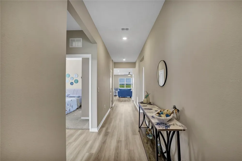 1046 SILVERLAKE BOULEVARD Lake Alfred, FL 33850