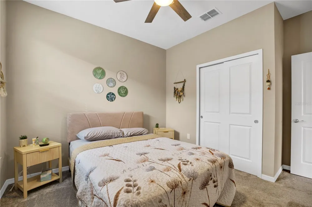 1046 SILVERLAKE BOULEVARD Lake Alfred, FL 33850