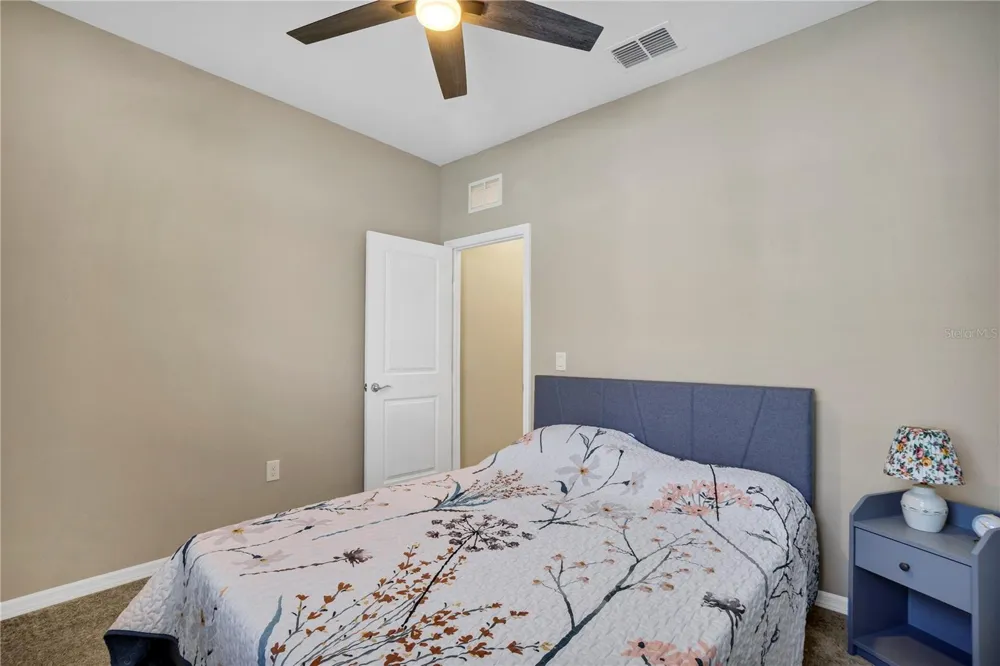 1046 SILVERLAKE BOULEVARD Lake Alfred, FL 33850