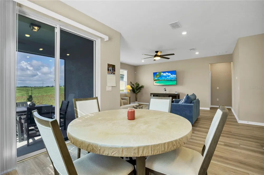 1046 SILVERLAKE BOULEVARD Lake Alfred, FL 33850
