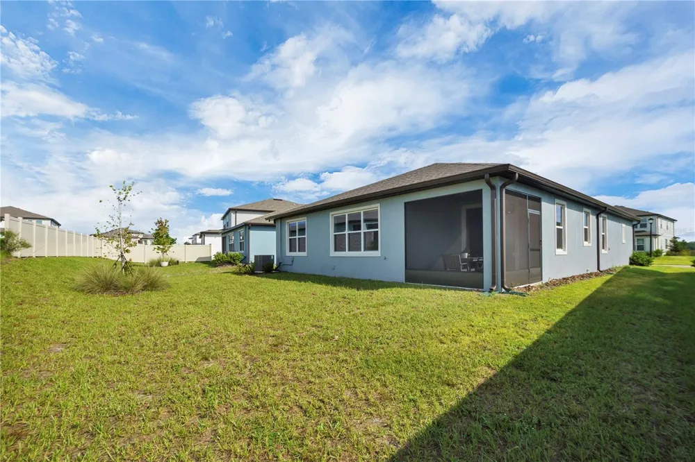1046 SILVERLAKE BOULEVARD Lake Alfred, FL 33850