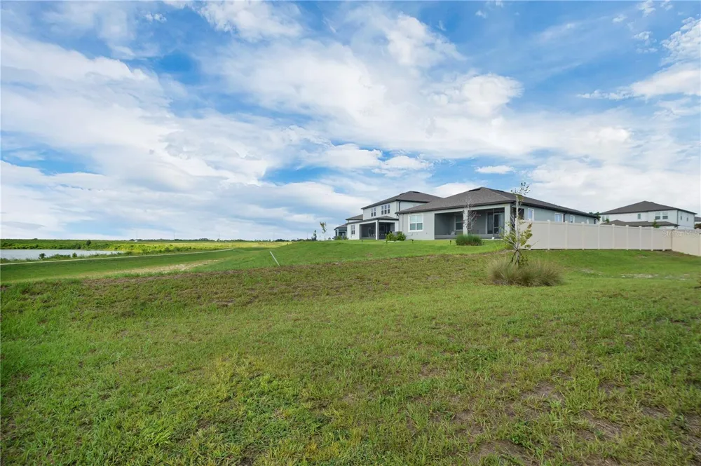 1046 SILVERLAKE BOULEVARD Lake Alfred, FL 33850