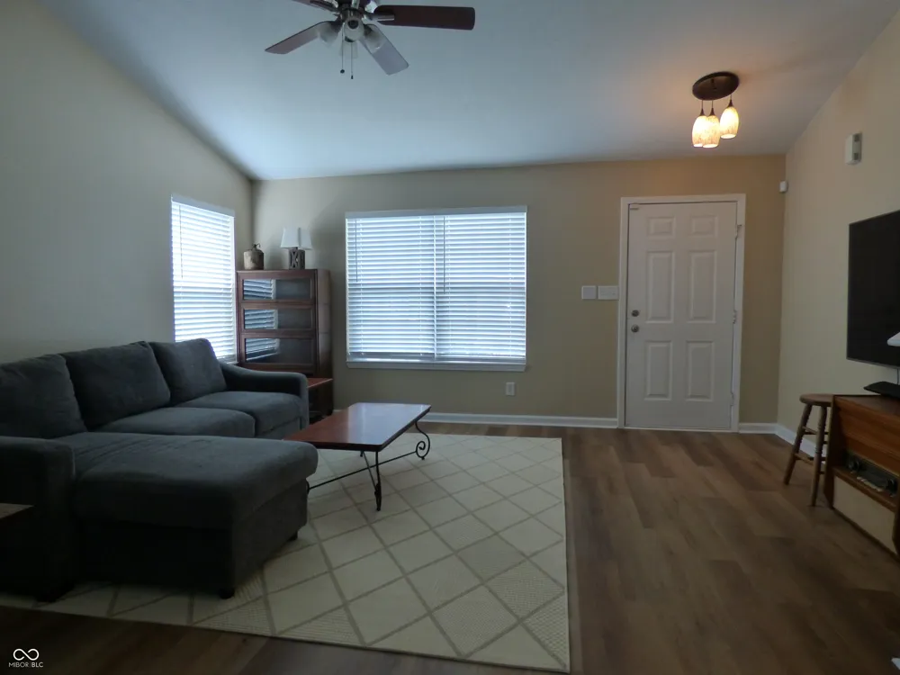 6330 W Chelmsford Drive McCordsville, IN 46055