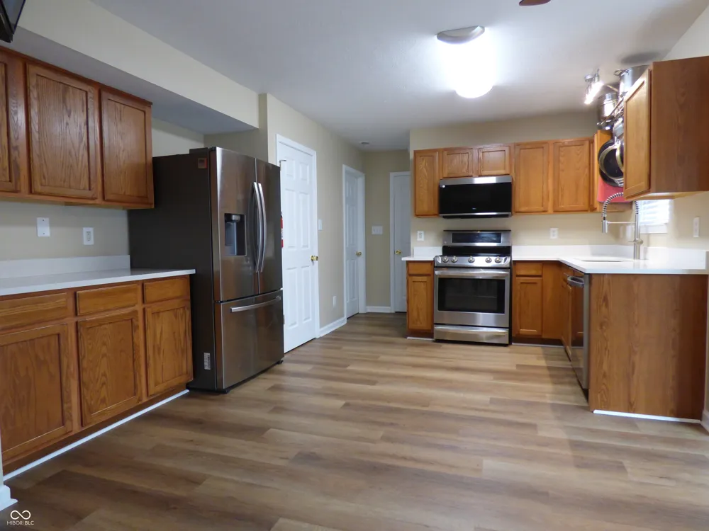 6330 W Chelmsford Drive McCordsville, IN 46055