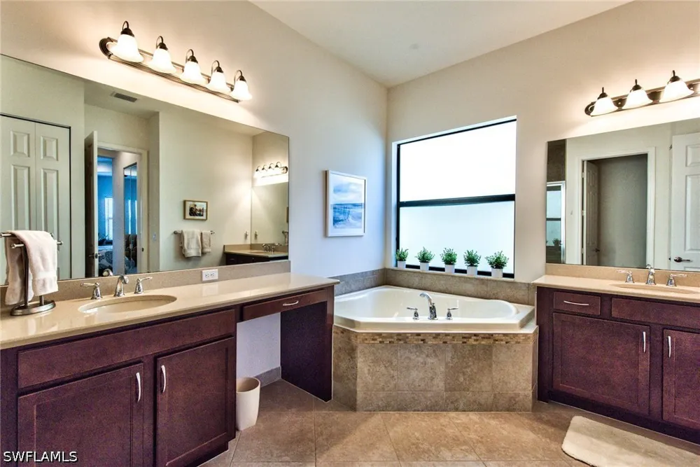 Tigris Lane Naples, FL 34119
