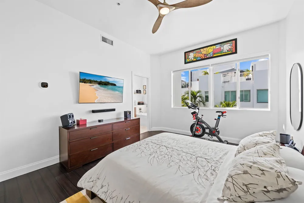 757 NE 4TH AVENUE Fort Lauderdale, FL 33304