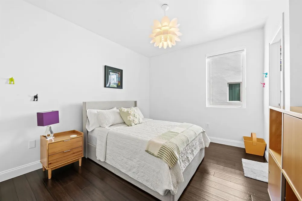 757 NE 4TH AVENUE Fort Lauderdale, FL 33304