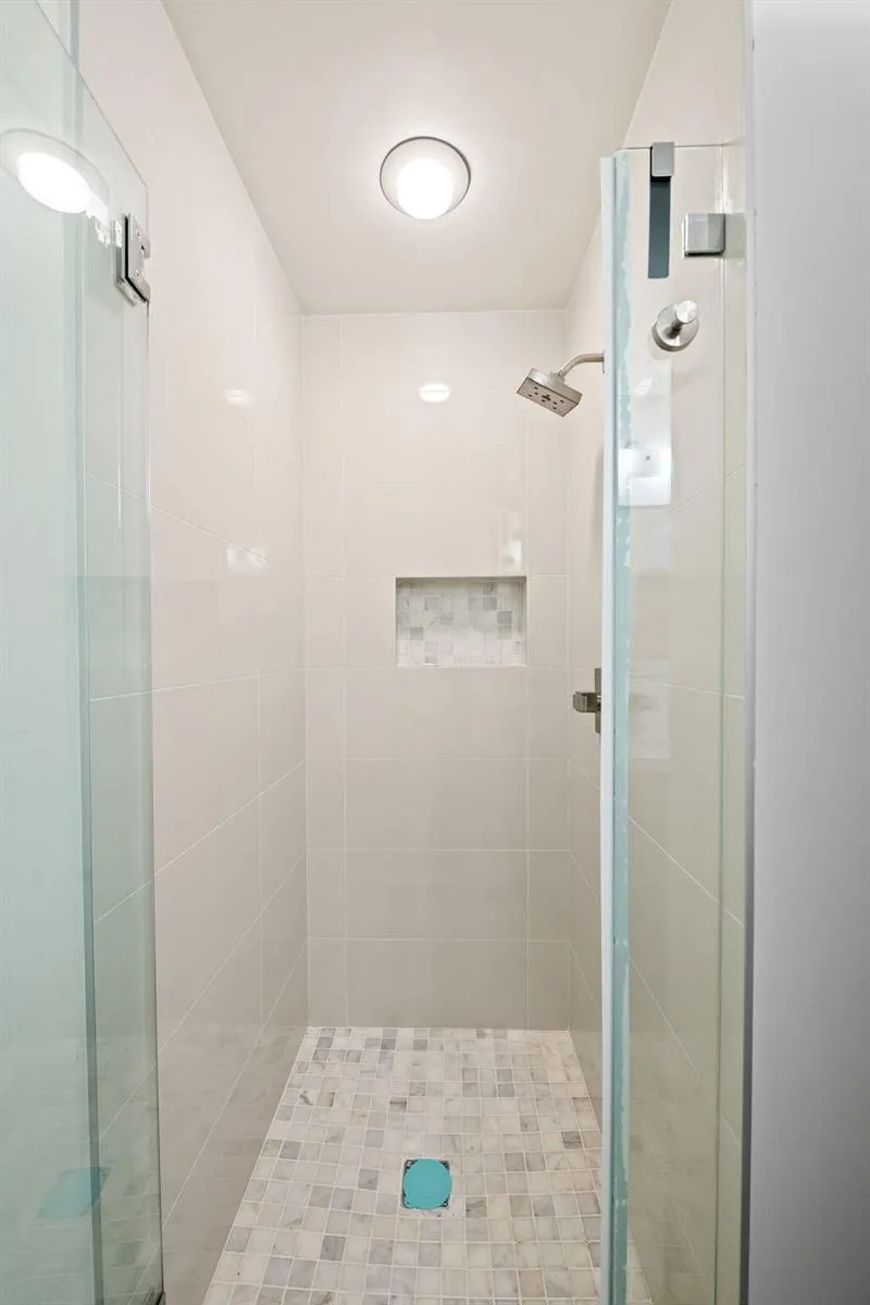 757 NE 4TH AVENUE Fort Lauderdale, FL 33304