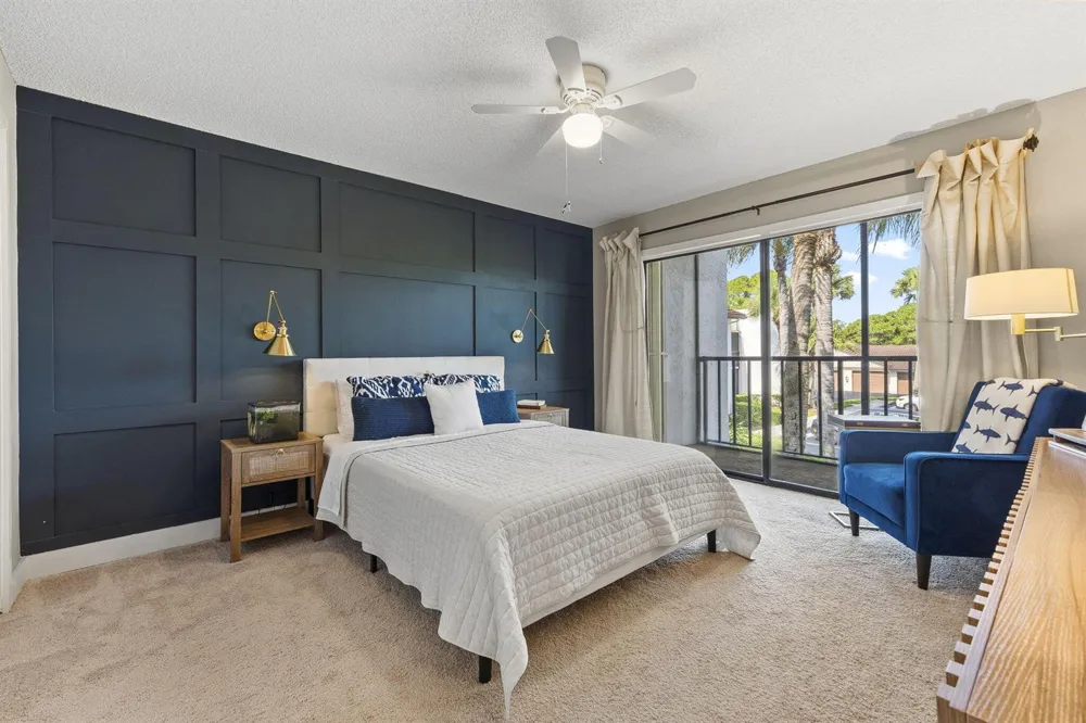 3400 TWIN LAKES TERRACE #206 Fort Pierce, FL 34951