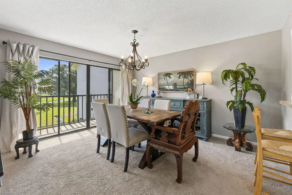 3400 TWIN LAKES TERRACE #206 Fort Pierce, FL 34951