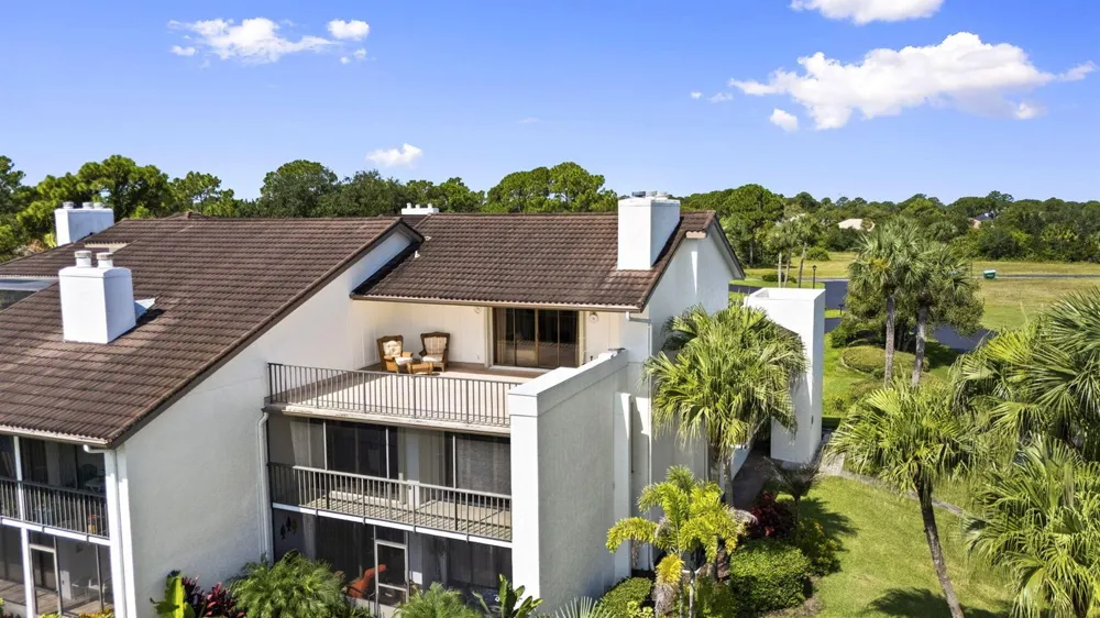 3400 TWIN LAKES TERRACE #206 Fort Pierce, FL 34951