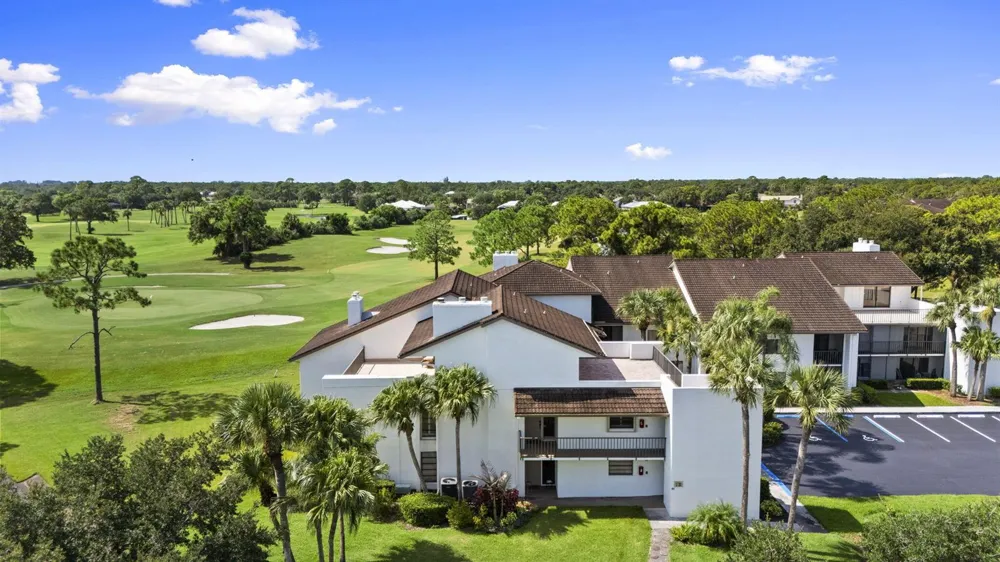 3400 TWIN LAKES TERRACE #206 Fort Pierce, FL 34951