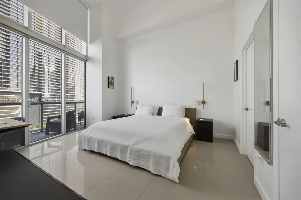 475 Brickell Ave #1412 Miami, FL 33131