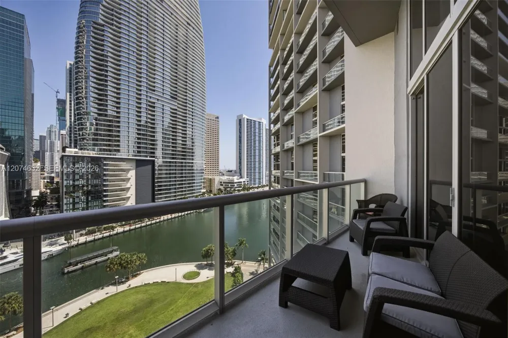 475 Brickell Ave #1412 Miami, FL 33131