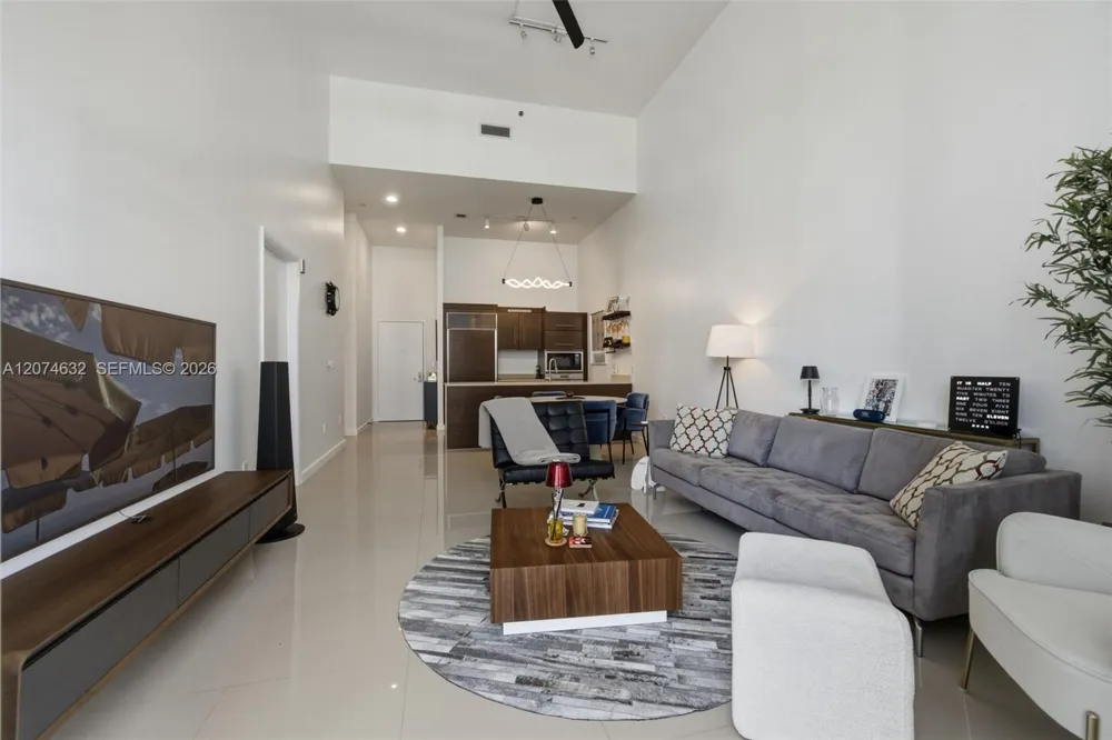 475 Brickell Ave #1412 Miami, FL 33131