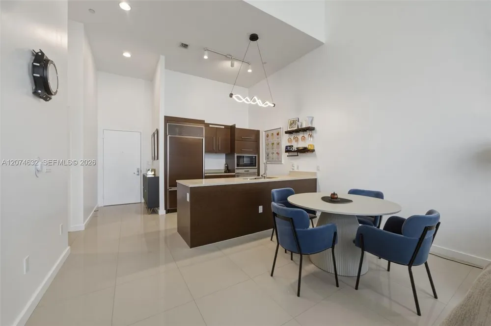 475 Brickell Ave #1412 Miami, FL 33131