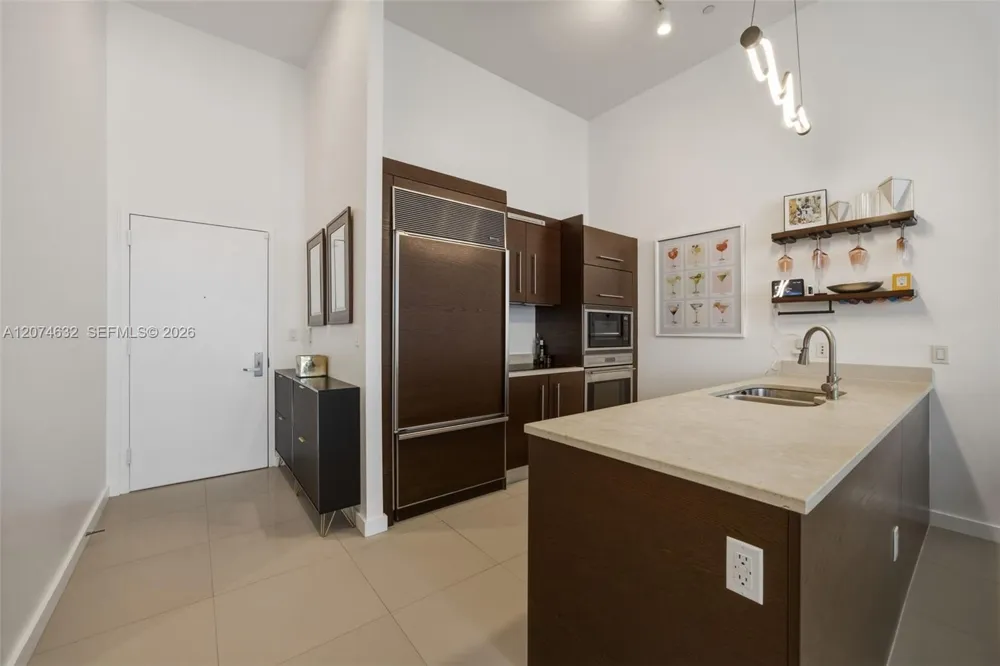 475 Brickell Ave #1412 Miami, FL 33131