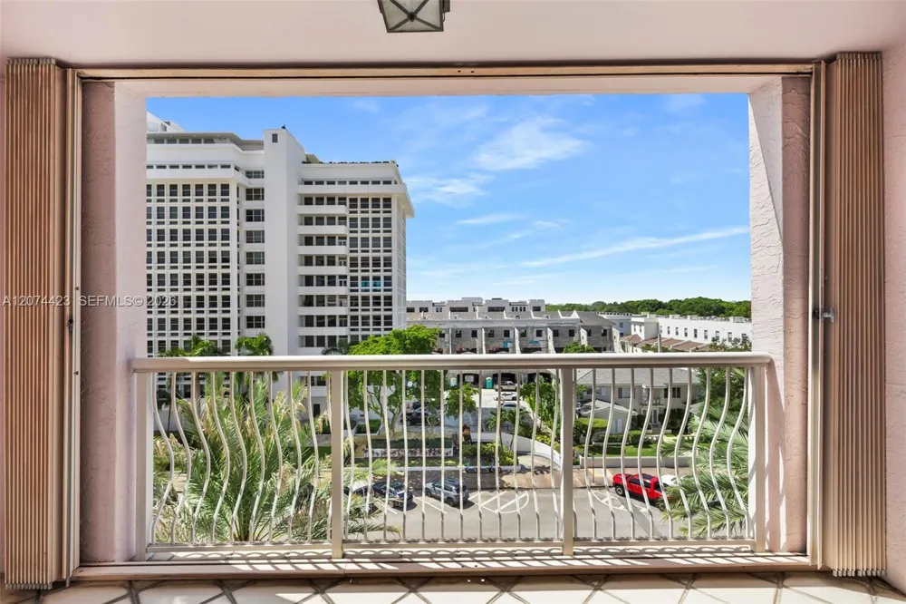 721 Biltmore Way #601 Coral Gables, FL 33134