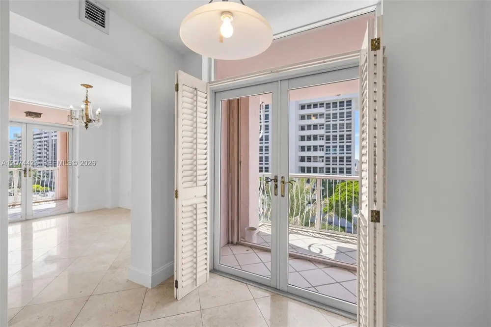 721 Biltmore Way #601 Coral Gables, FL 33134