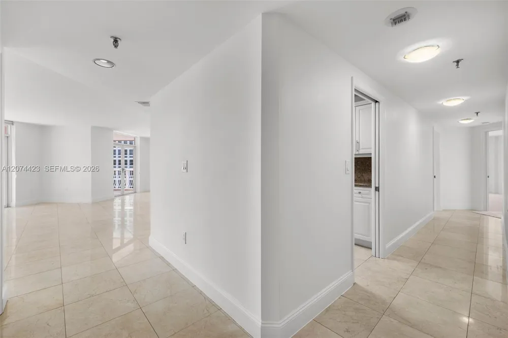 721 Biltmore Way #601 Coral Gables, FL 33134