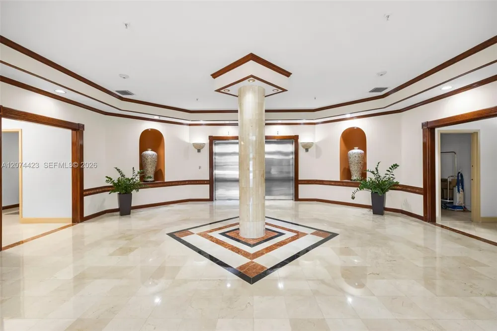 721 Biltmore Way #601 Coral Gables, FL 33134