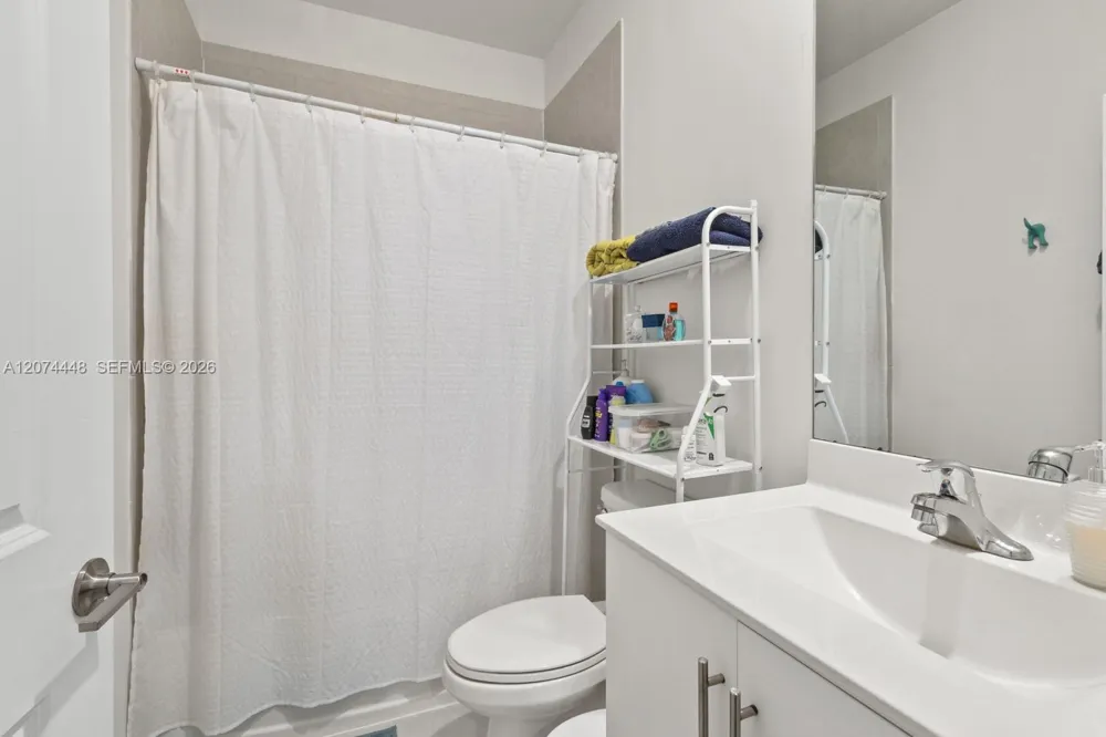 11438 W 34th Ct #11438 Hialeah, FL 33018