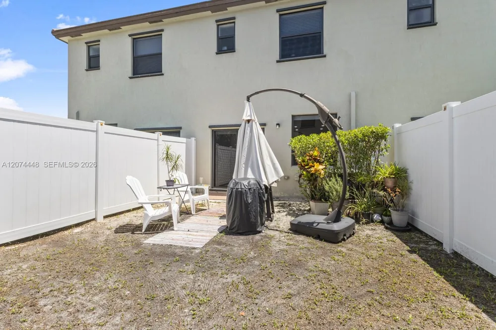 11438 W 34th Ct #11438 Hialeah, FL 33018