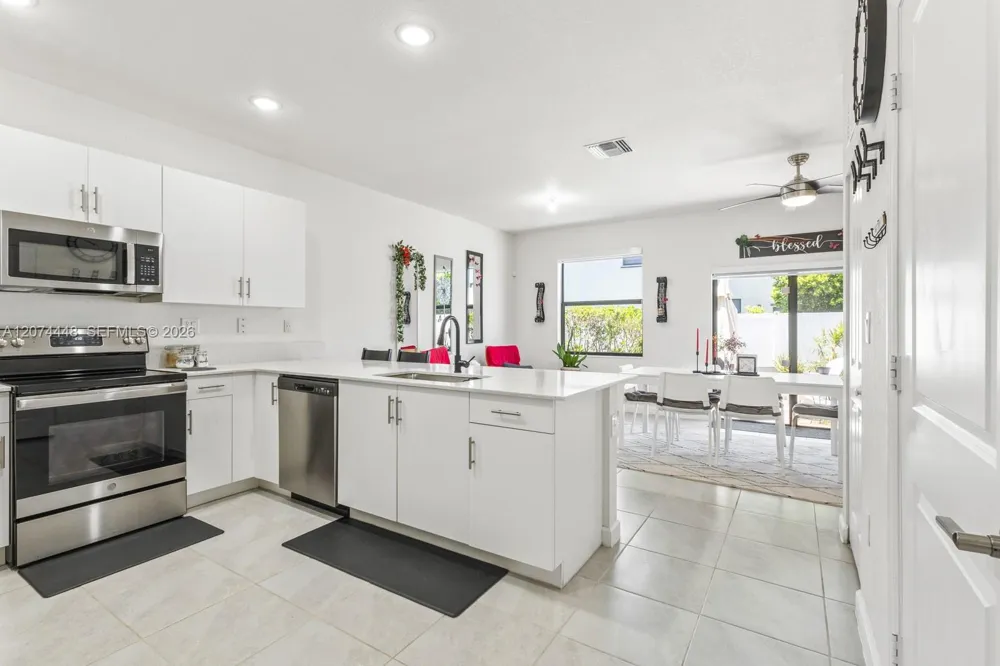 11438 W 34th Ct #11438 Hialeah, FL 33018