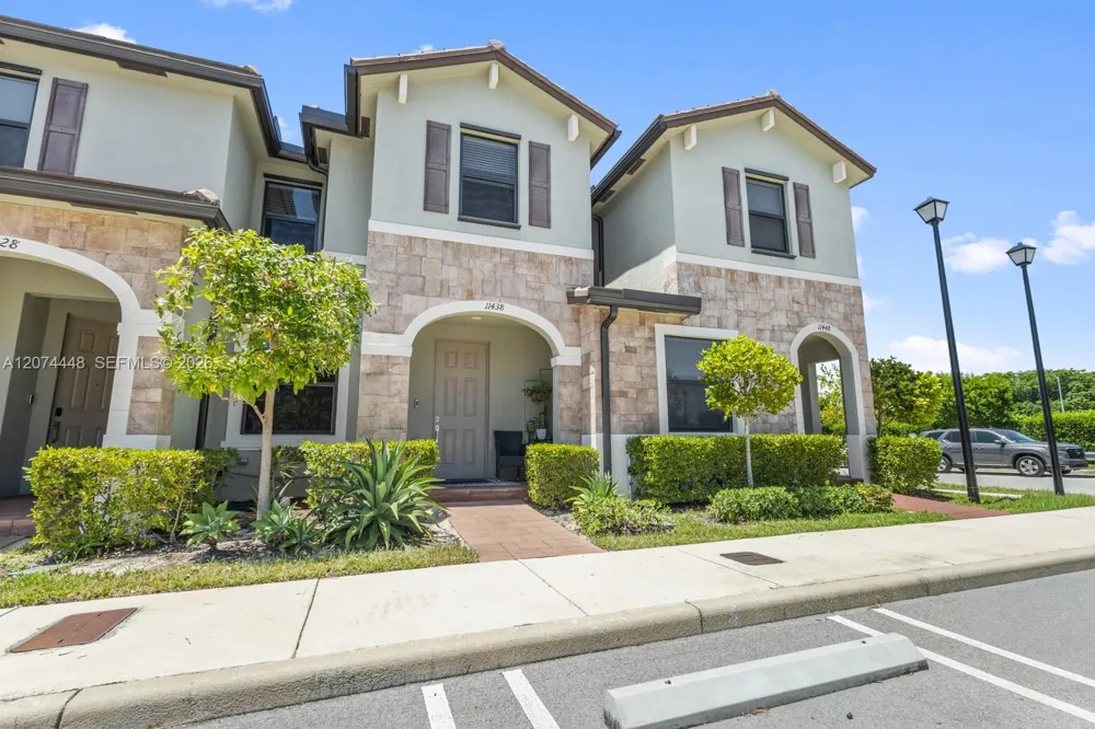 11438 W 34th Ct #11438 Hialeah, FL 33018