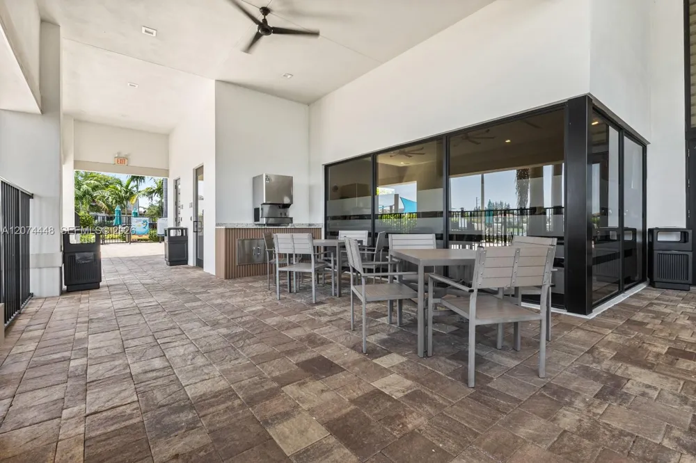 11438 W 34th Ct #11438 Hialeah, FL 33018