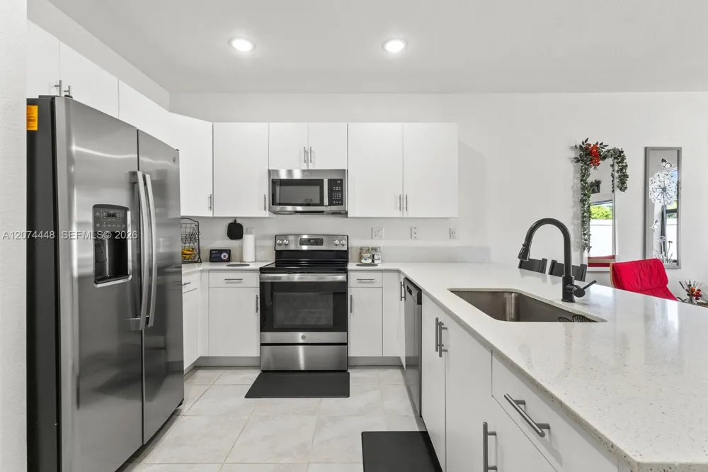 11438 W 34th Ct #11438 Hialeah, FL 33018