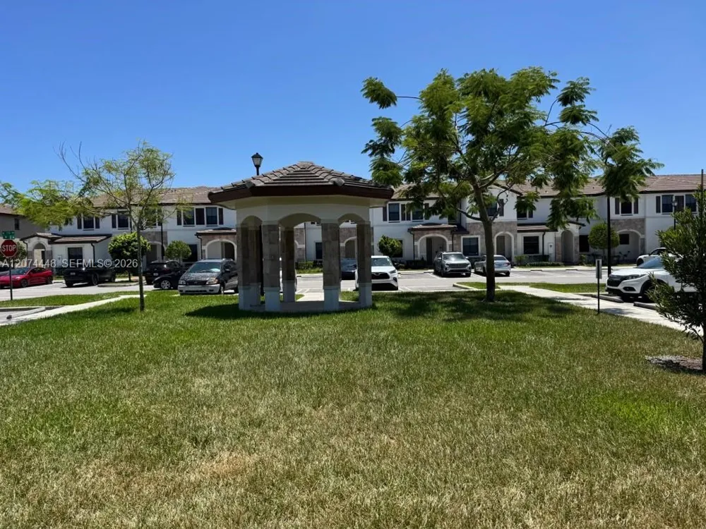 11438 W 34th Ct #11438 Hialeah, FL 33018