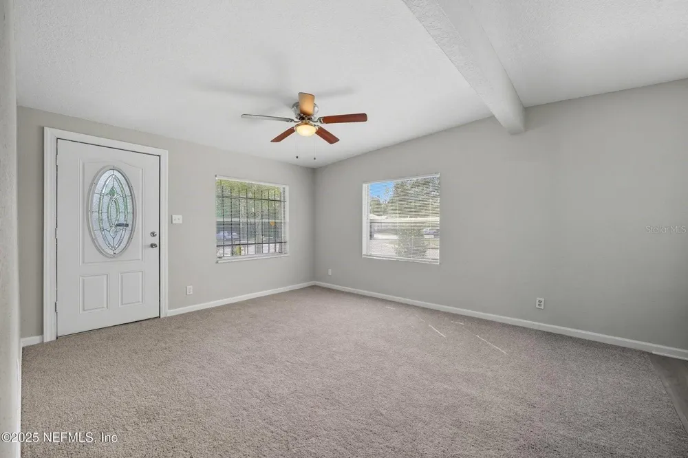 5306 PARIS AVENUE Jacksonville, FL 32209