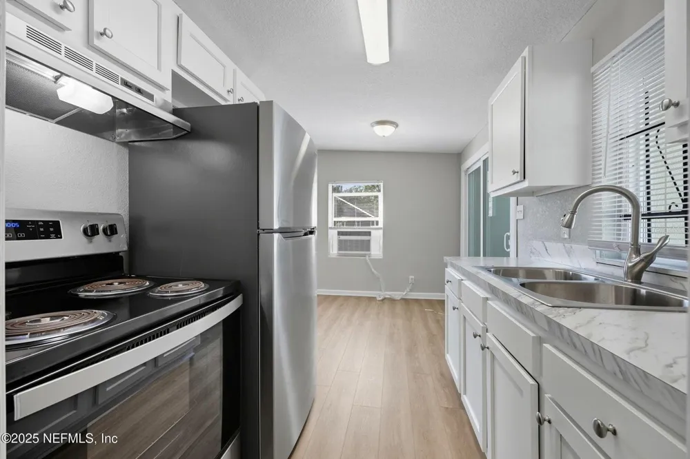 5306 PARIS AVENUE Jacksonville, FL 32209