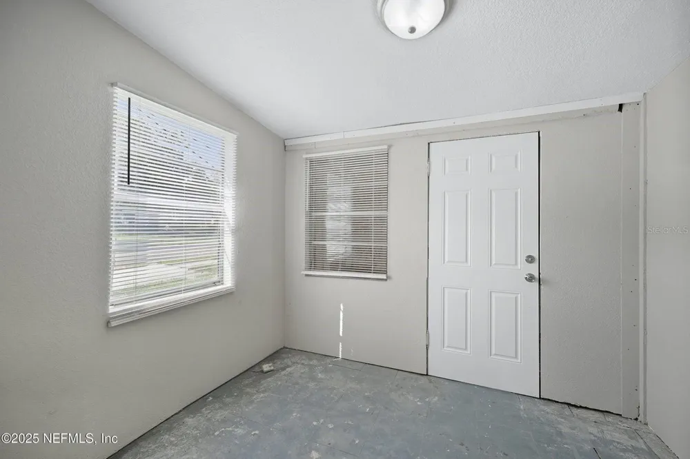 5306 PARIS AVENUE Jacksonville, FL 32209