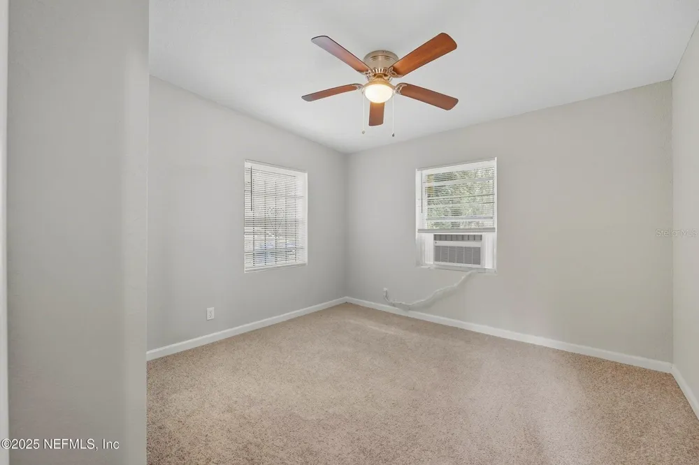 5306 PARIS AVENUE Jacksonville, FL 32209